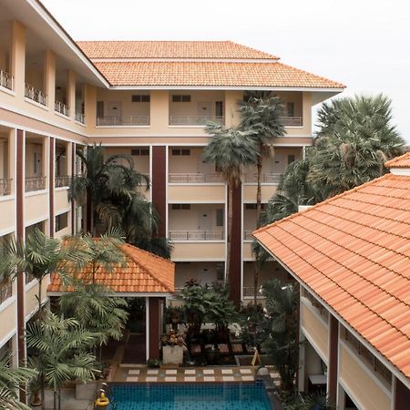 Nattidaplace Hotel Chiangmai Чиангмай Экстерьер фото