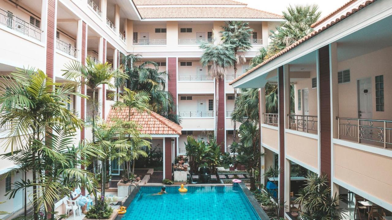 Nattidaplace Hotel Chiangmai Чиангмай Экстерьер фото